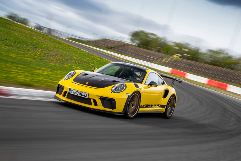 Illustration for article titled Put These Very Good 2019 Porsche 911 GT3 RS Photos In Your Life